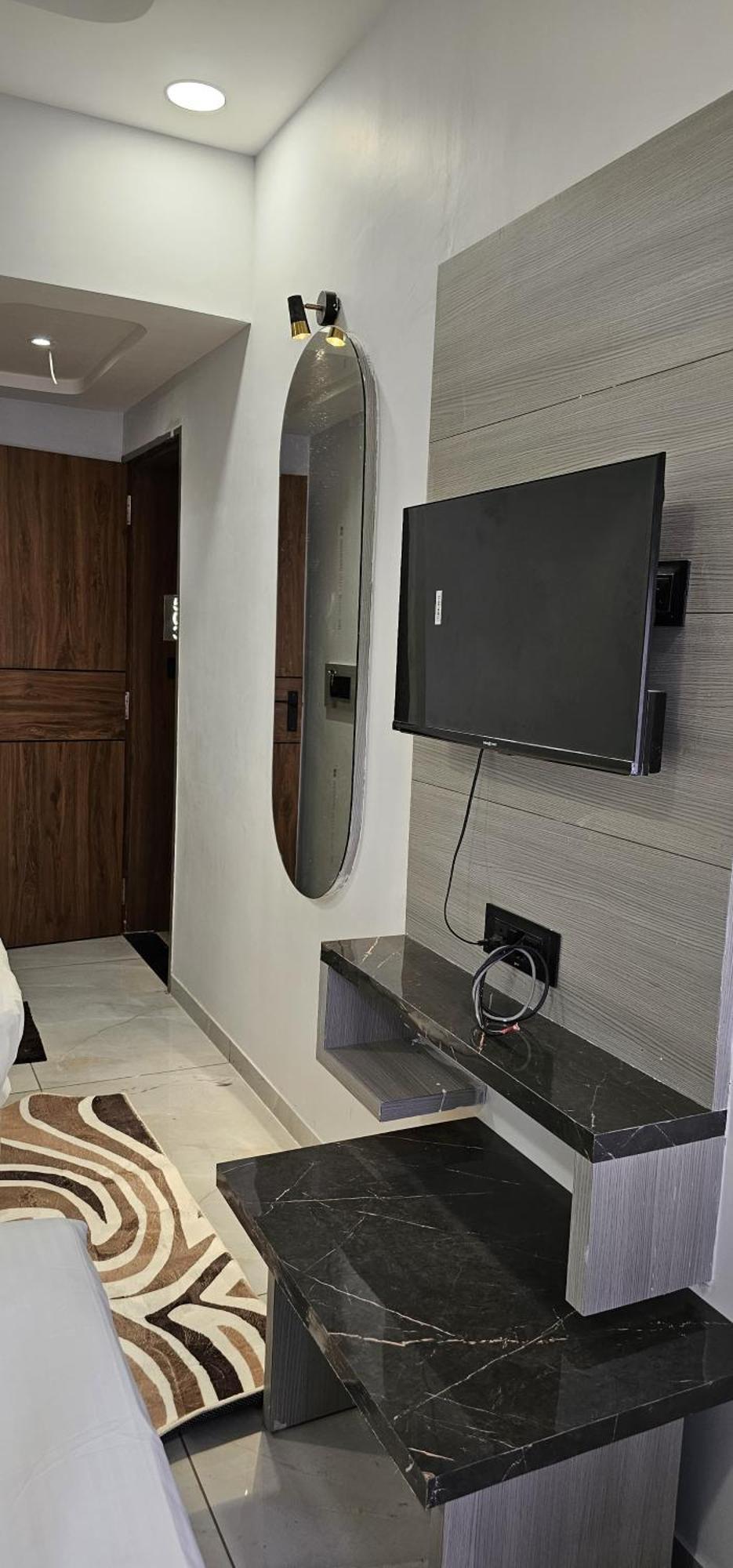 Hotel Allen อาเมดาบัด ภายนอก รูปภาพ