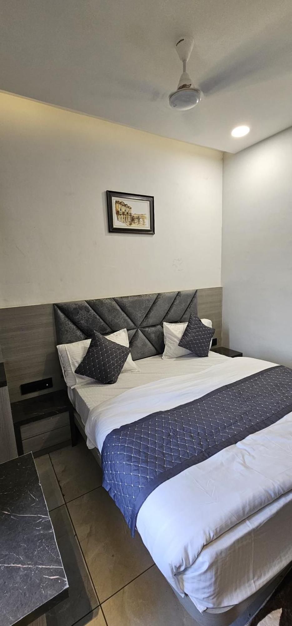 Hotel Allen อาเมดาบัด ภายนอก รูปภาพ