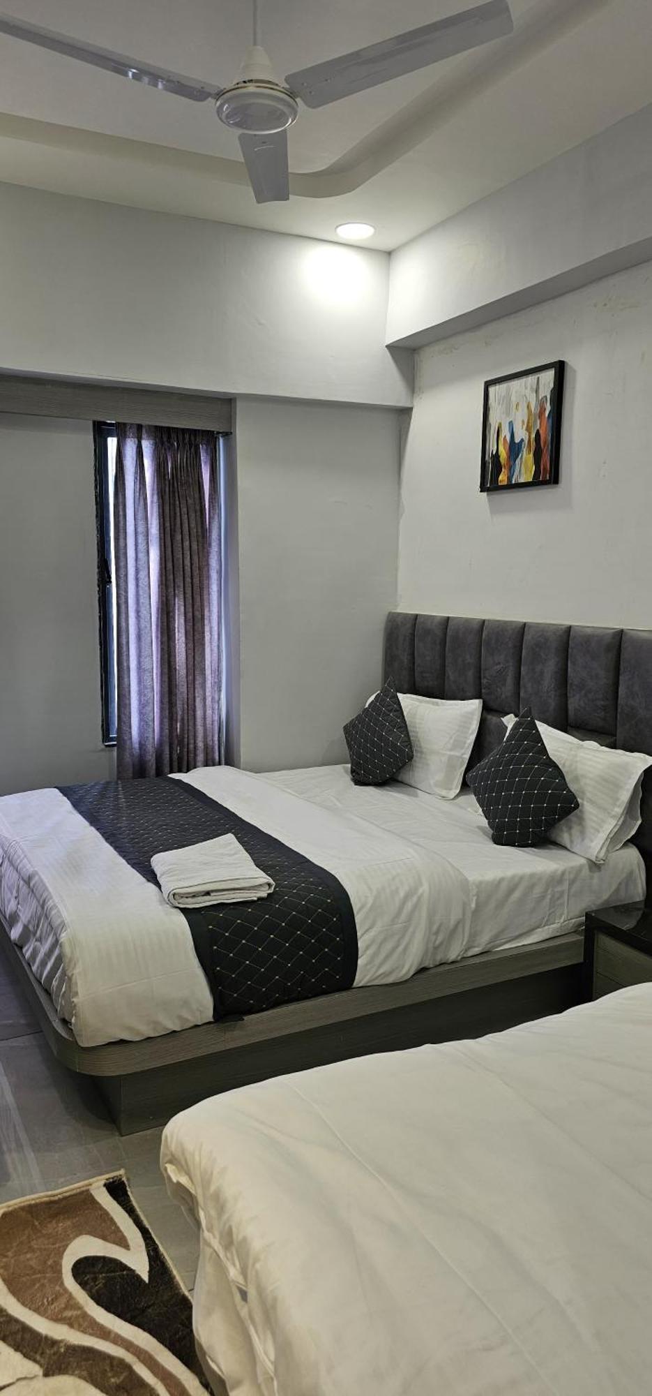 Hotel Allen อาเมดาบัด ภายนอก รูปภาพ