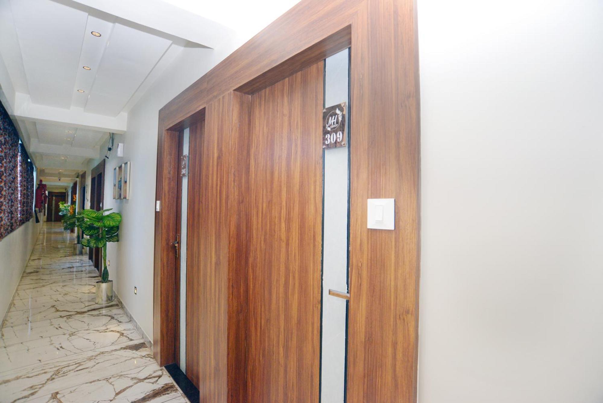 Hotel Allen อาเมดาบัด ภายนอก รูปภาพ
