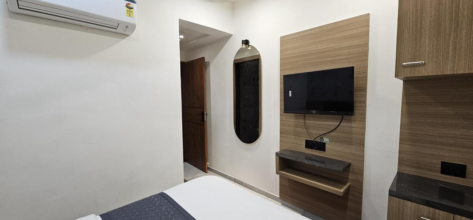 Hotel Allen อาเมดาบัด ภายนอก รูปภาพ